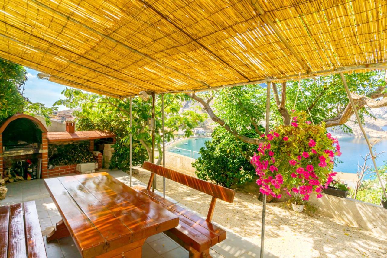 Zlatna Vala Relaxation In A Very Quiet Location Метайна Екстериор снимка